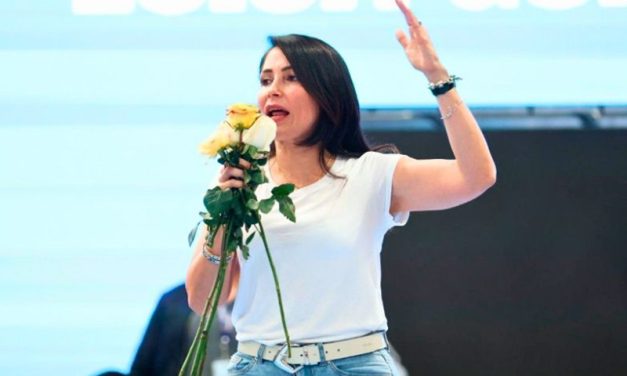 TCE archiva queja de Wilmer Carrión contra candidata Luisa González