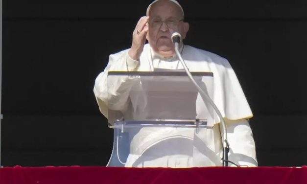 Papa no participará en actos del Vaticano en toda la semana