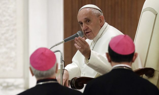 El papa Francisco podría renunciar, dice un cardenal