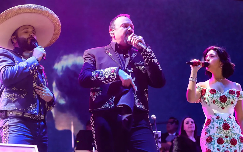 Pepe, Ángela y Leonardo Aguilar rendirán tributo a Paquita la del Barrio en Premio Los Nuestro