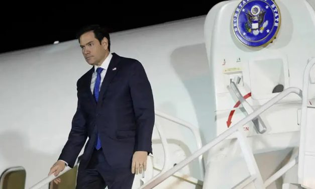 Viaje de Rubio a Múnich se retrasa por un fallo de su avión