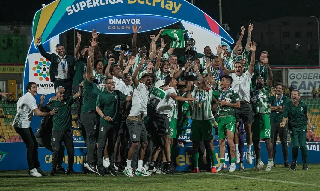 Billy Arce se coronó campeón de la Superliga con Atlético Nacional