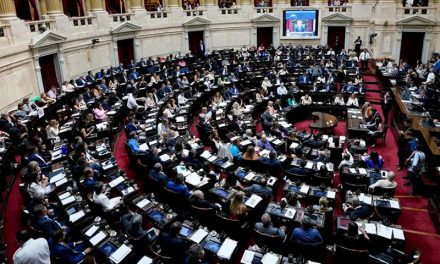 Argentina: sanción parcial a ley que inhabilita a Kirchner