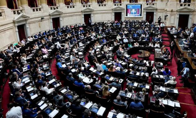 Argentina: sanción parcial a ley que inhabilita a Kirchner