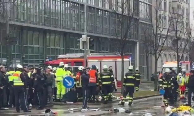 Auto embiste a grupo de personas en Múnich: 28 heridos