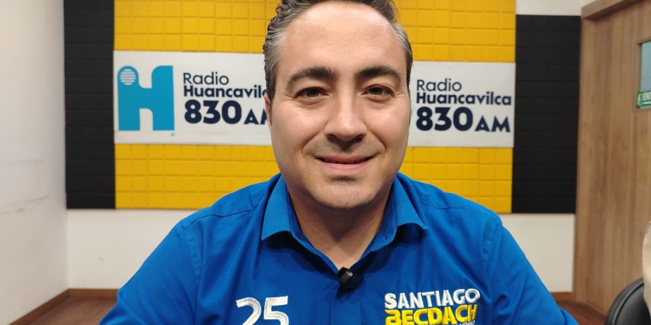 El candidato al Parlamento Andino Santiago Becdach lleva un proyecto basado en la protección infantil