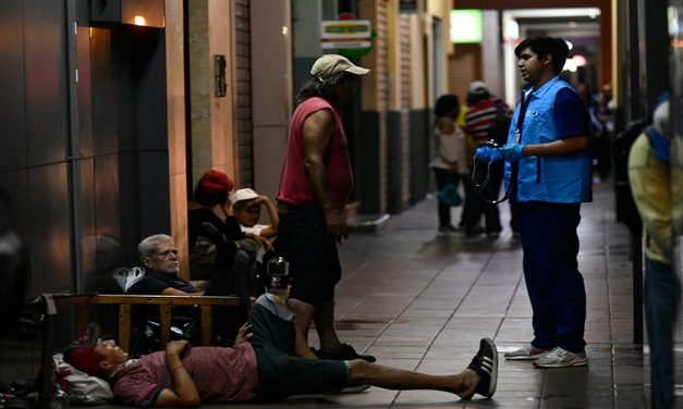 Municipio de Guayaquil llevó servicios a 16 personas en situación de calle