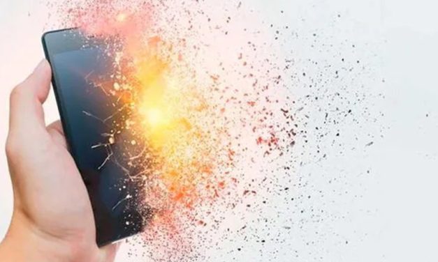 ¿Por qué los móviles explotan de forma repentina? Estas son las causas más comunes