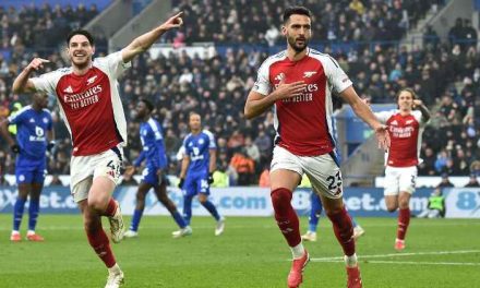 Mikel Merino figuró como ‘nueve’ para darle el triunfo al Arsenal
