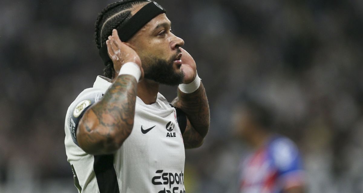 FRANCIA | Memphis Depay fue condenado a cuatro meses de prisión por conducir ebrio en un Rolls-Royce