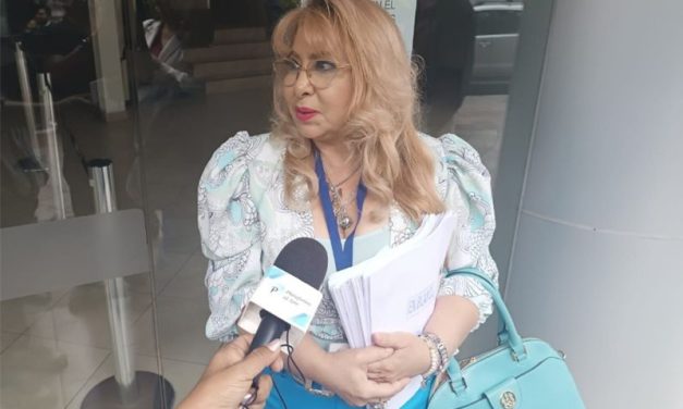 Jueza advierte posible delito por incumplimiento en caso de Verónica Abad