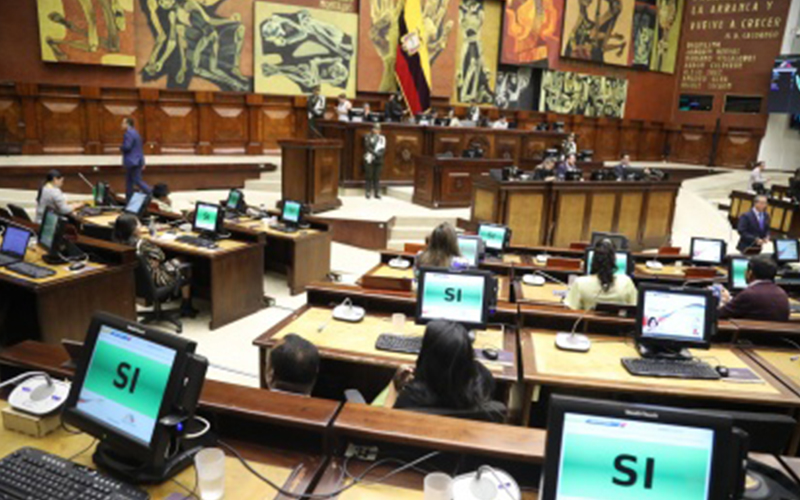 Ministros deberán comparecer ante la Asamblea para detallar las acciones en defensa de los migrantes ecuatorianos