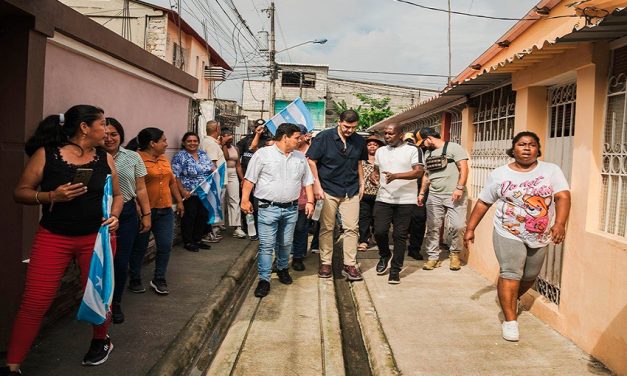 Alcalde Aquiles Alvarez entregó peatonales renovadas en Floresta 2 beneficiando a 29.000 personas