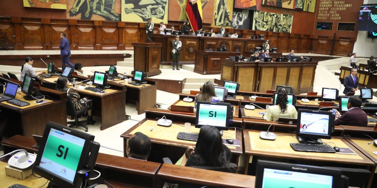 Ministros deberán comparecer ante la Asamblea para detallar las acciones en defensa de los migrantes ecuatorianos