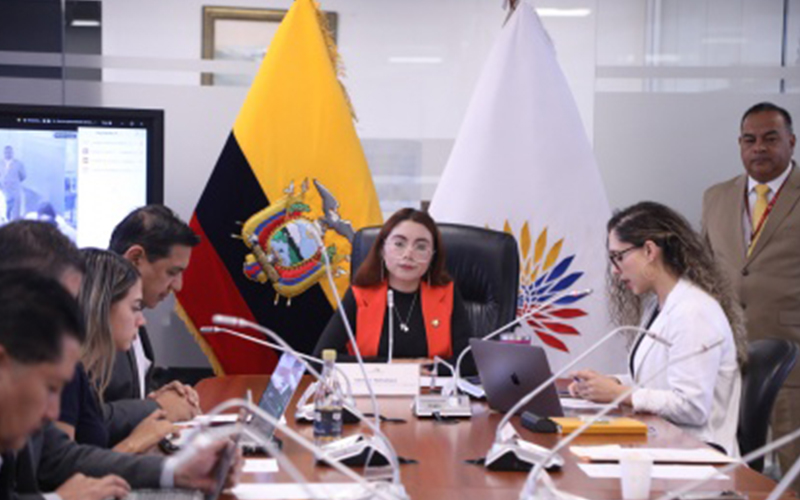 Reforma que unifica 15 proyectos de ley en contratación pública cuenta con informe para primer debate