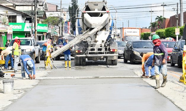 Municipio de Guayaquil interviene tramo de la Av. Ernesto Albán