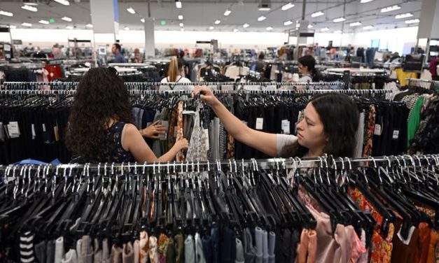 El batacazo de las ventas minoristas en EEUU lima los rendimientos del Tesoro