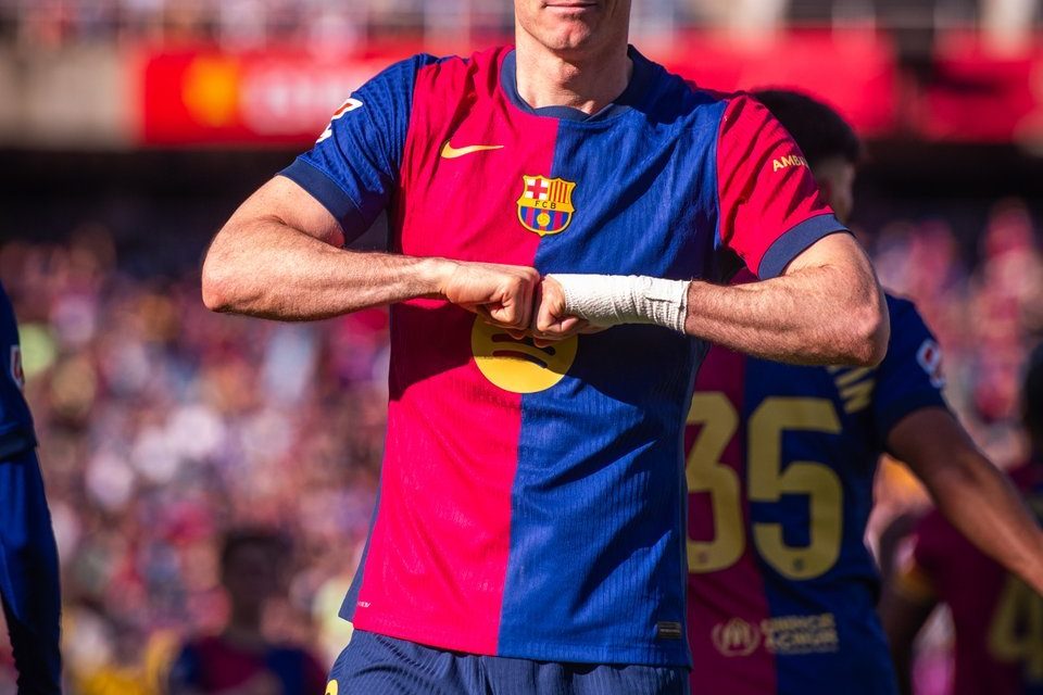El Barça venció por goleada (4-1) al Girona y se afianza en el liderato de la Liga
