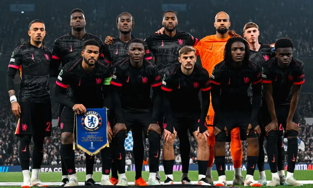 Moisés Caicedo fue titular: Chelsea tomó ventaja en la Conference League