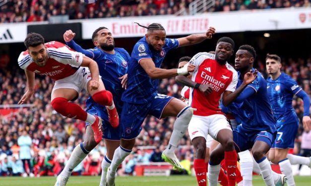 POR LA MÍNIMA: Arsenal superó al Chelsea de Moi