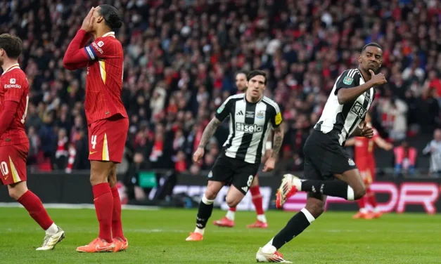 Newcastle venció al Liverpool y conquista la Carabao Cup