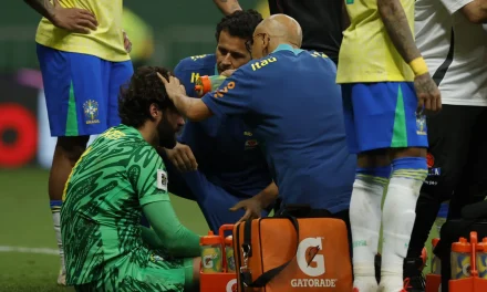 Alisson dejó la Selección de Brasil y volvió al Liverpool