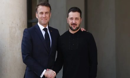 Macron reúne a mandatarios para debatir sobre Ucrania