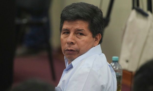 Pedro Castillo niega información judicial y dice que sigue en huelga de hambre