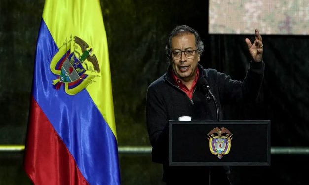 Petro lanza plan de paz para recuperar el Catatumbo