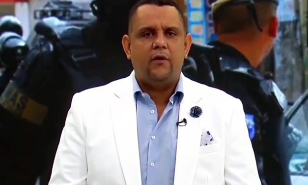 Alcalde de Esmeraldas rechaza acusaciones de la ministra Manzano: ‘Jamás he vendido agua’