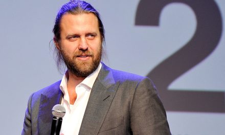 Cineasta de Hollywood es arrestado por millonaria estafa a Netflix con una serie que nunca se estrenó