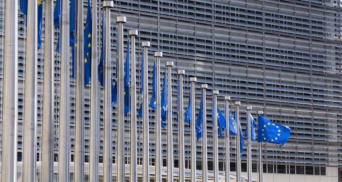 La guerra comercial resta medio punto a la previsión de avance de la eurozona en 2025