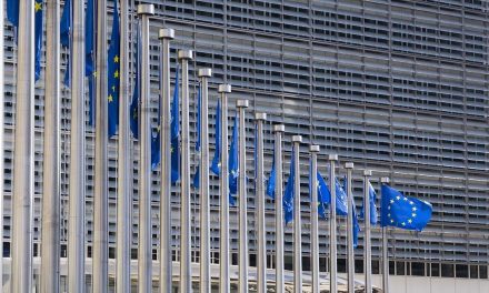 La guerra comercial resta medio punto a la previsión de avance de la eurozona en 2025