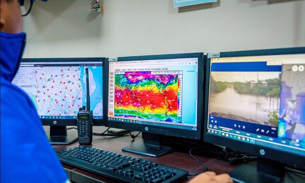 Municipio de Guayaquil se mantiene activo durante el feriado; Segura EP vigila 101 puntos vulnerables a inundaciones