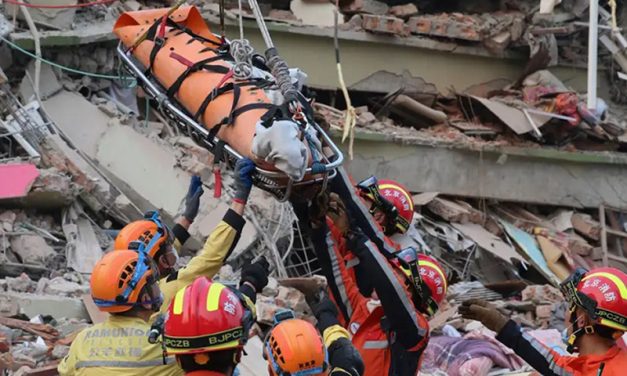 Suben a más de 2.000 los muertos por terremoto en Birmana