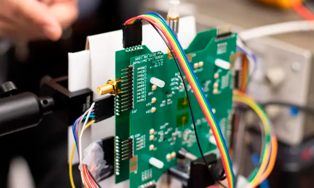 EE. UU. prepara aranceles a semiconductores y farmaceúticos