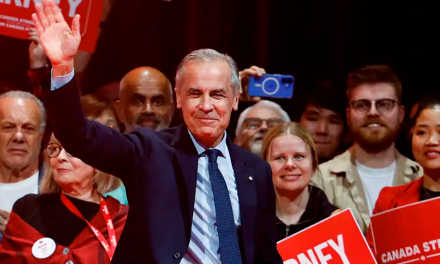 Partido Liberal de Mark Carney gana legislativas en Canadá
