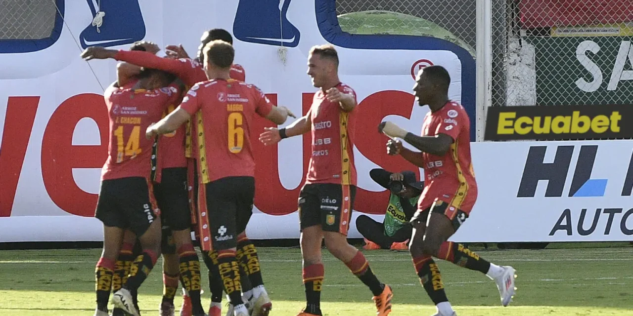 Mancinelli anota un golazo y le da el triunfo a Deportivo Cuenca sobre Macará