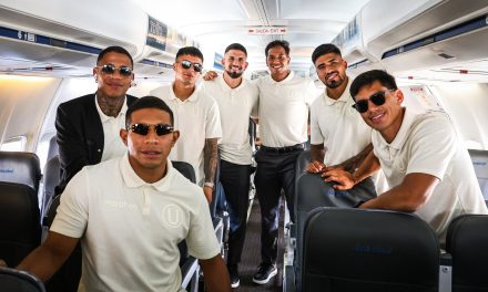 Universitario arribó a Guayaquil para enfrentar a BSC