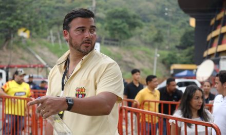 Antonio Alvarez aseguró que por ‘persecución y odio’ demoraron en inscribir a su Directorio; el presidente de Barcelona SC ponderó inscripción de Jorge Guzmán como titular de Emelec
