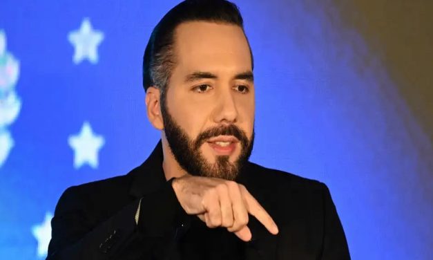 El Salvador: Bukele propone elevar en 12 % el salario mínimo