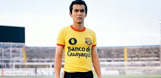 Toninho Vieira: “Los cuatro años que estuve jugando acá en Barcelona, los títulos fueron formidables e increíbles”