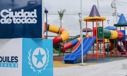Chongón recibe dos nuevos parques con modernas instalaciones deportivas y áreas de recreación
