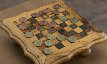 La larga batalla de las divisas en la década: el euro mantiene su peso frente a un dólar que pierde terreno en el mundo