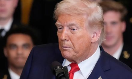 Director de “Home Alone 2” se arrepiente del cameo de Donald Trump en la cinta