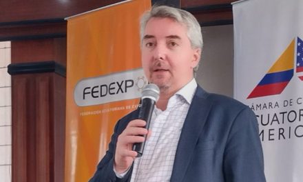 Daniel Noboa nombra a Felipe Ribadeneira, de Fedexpor, embajador de Ecuador en Emiratos Árabes