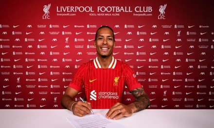 OFICIAL: Van Dijk renovó con el Liverpool