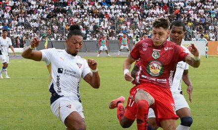 Mushuc Runa venció agónicamente a LDU con error de Domínguez
