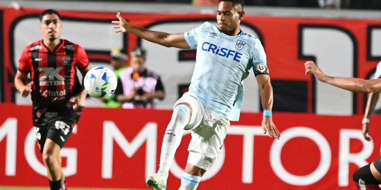 U. Católica igualó ante Vitória en el arranque de la Sudamericana