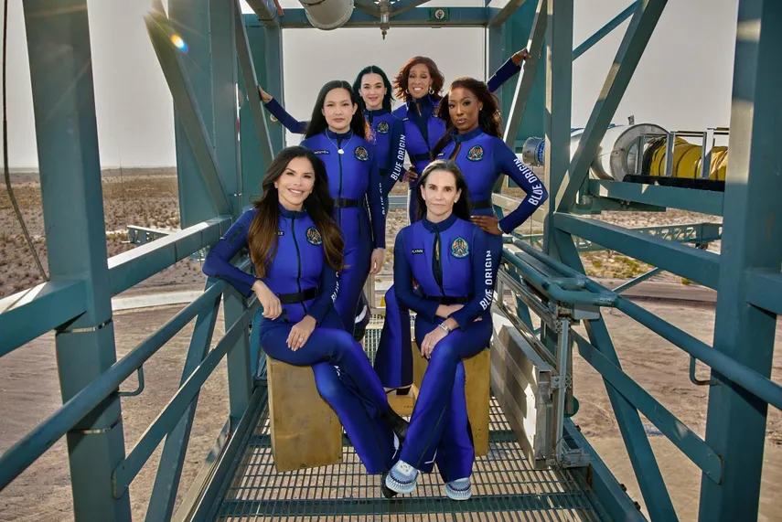Katy Perry se pronuncia tras las críticas por vuelo espacial de Blue Origin